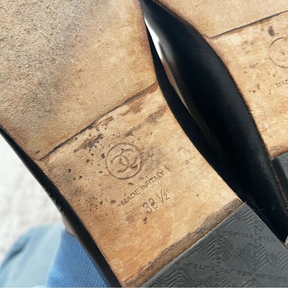 CHANEL Classic Black Cap Toe Flats Loafers Sz. 38.5 - Picture 9 of 10